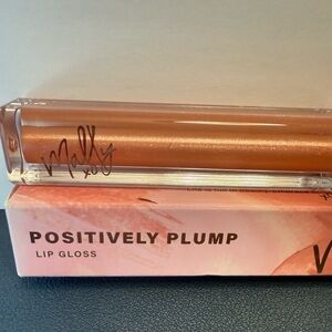 Positively Plump Lip Gloss